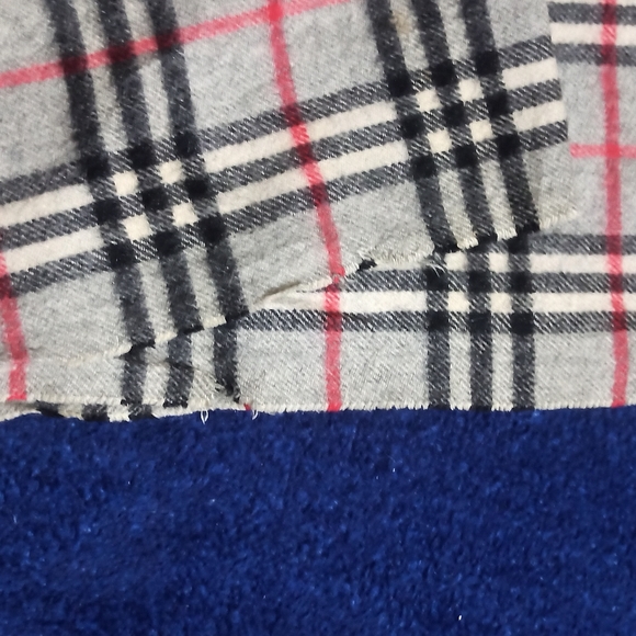 Burberry - Picture 3 of 3